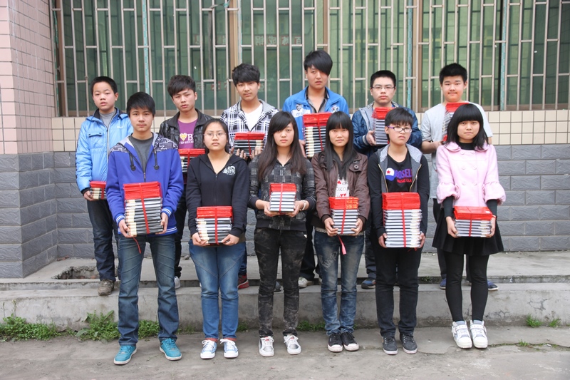 邵陽市華龍中學,邵陽中學教育,高中教育,師資雄厚,名優(yōu)教師